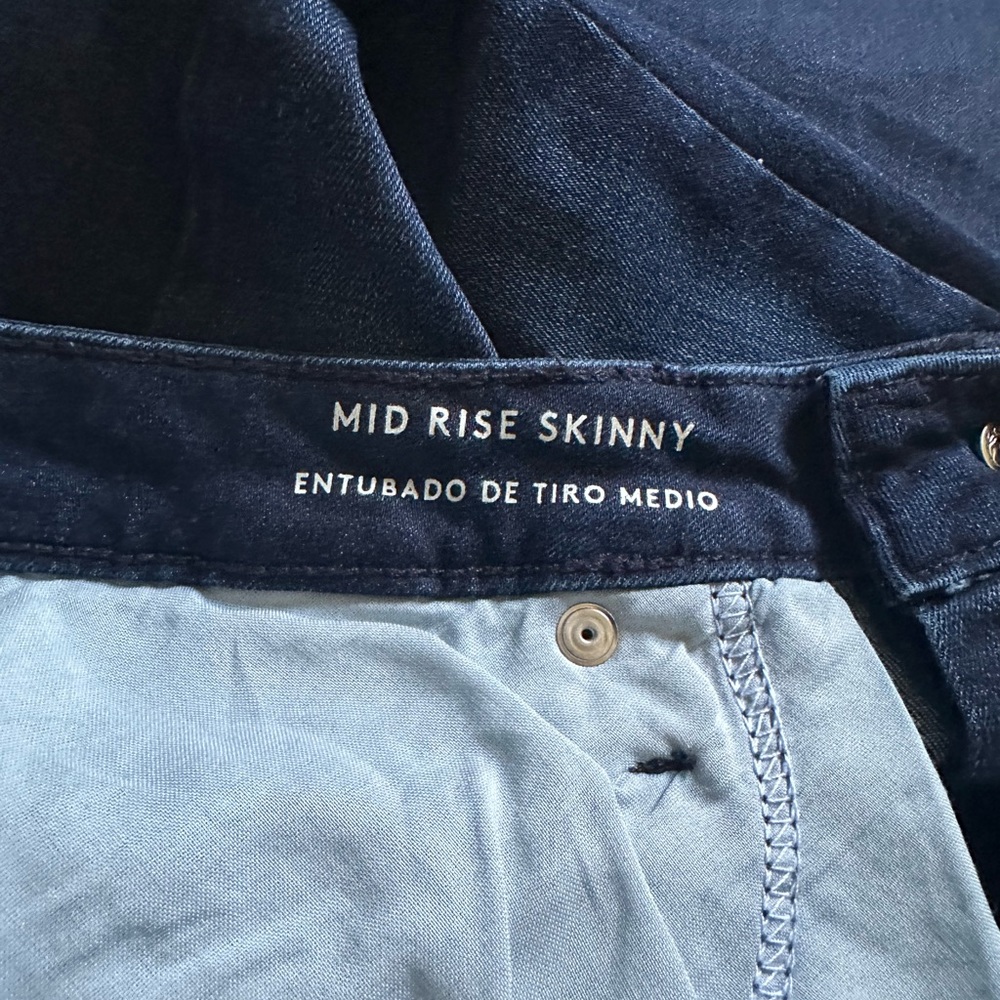 EUC Universal Thread jeans, size 8